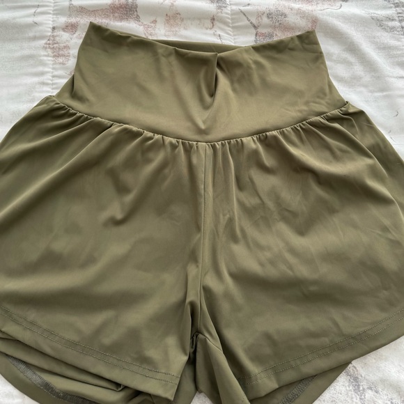 DYM Olive Green High-Waisted lined pockets Shorts, size S athletic athleisure - Picture 9 of 13